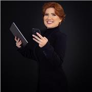 Engenheira mecatrônica, especialização em eletricista industrial e instrumentação. Pós graduada em marketing e gestão de pessoas